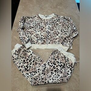 Salt Water LUXE Sweater & Jogger set. Top Small bottoms medium